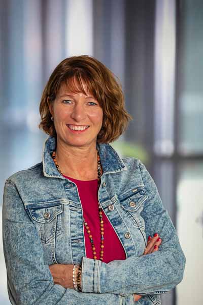 Businessfoto Frau in legerer Kleidung